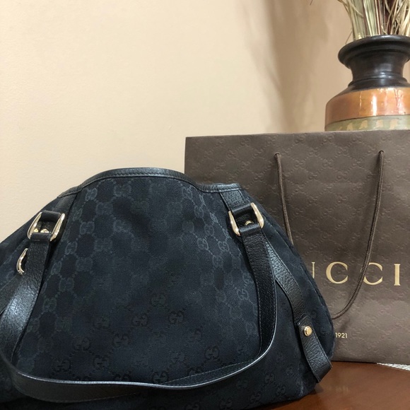 (Authentic) Gucci Handbag 100% - Picture 1 of 9